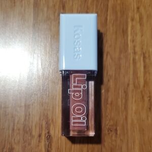 New Kosas Lip Oil Gloss - Unbuttoned